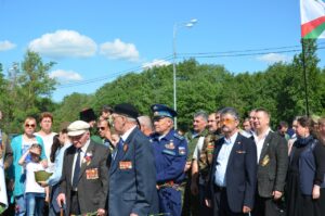 Ветераны трех войн почтили память воинов 201-й дивизии, павших в боях за освобождение Ленинграда от блокады